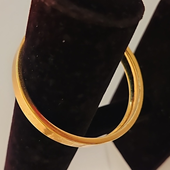 Vintage MONET Goldtone 2 1/2"Dia. Bangle Bracelet - Picture 2 of 5